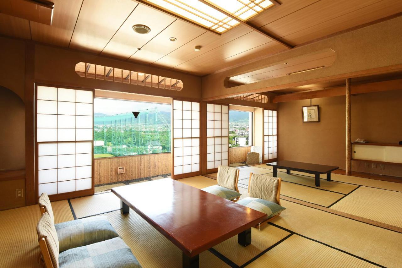 Isawa Tokiwa Hotel Fuefuki Exterior photo