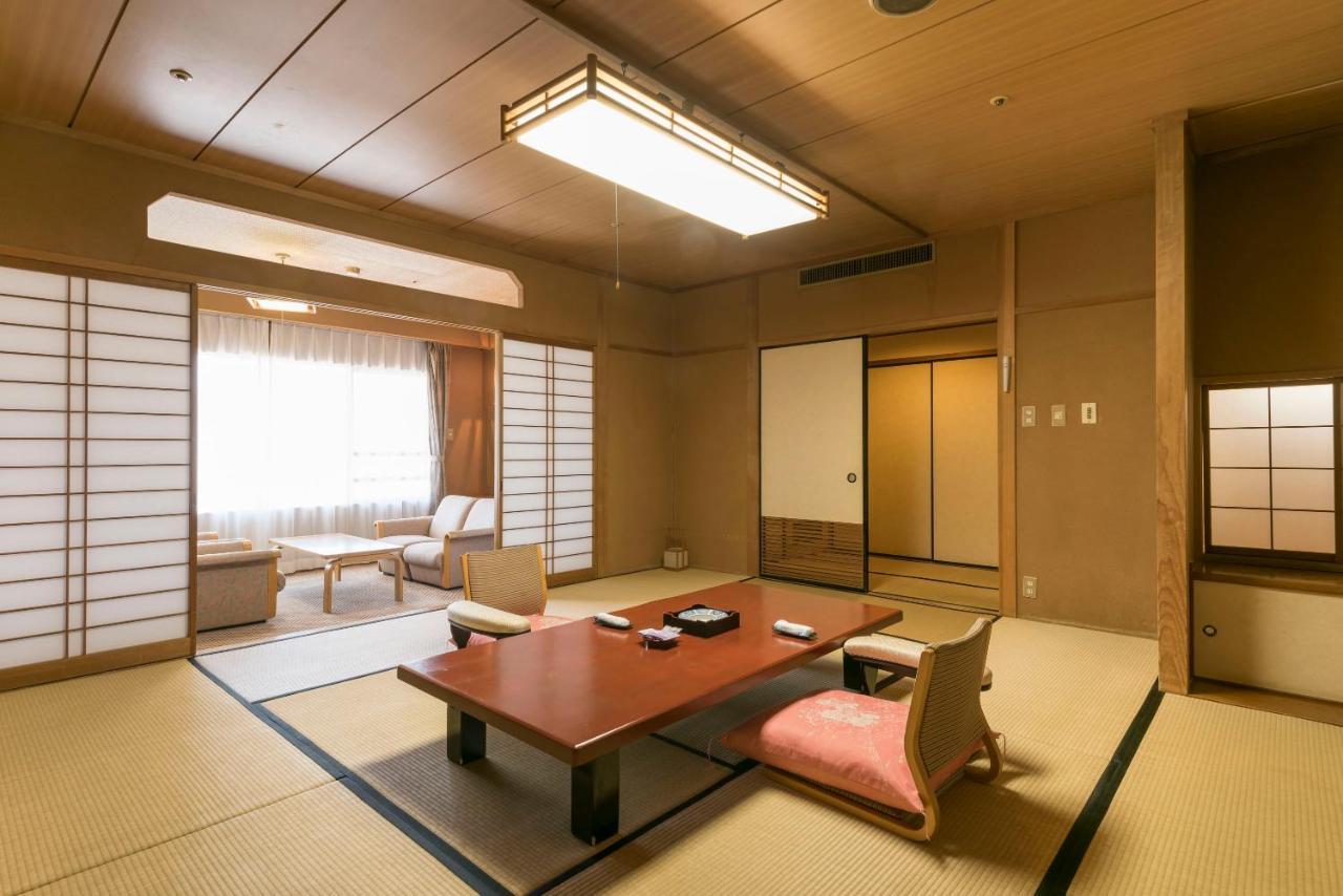 Isawa Tokiwa Hotel Fuefuki Exterior photo